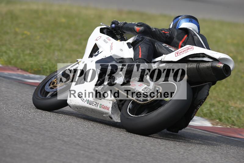 Archiv-2023/24 23.05.2023 Speer Racing ADR/Freies Fahren rot und gelb/backside